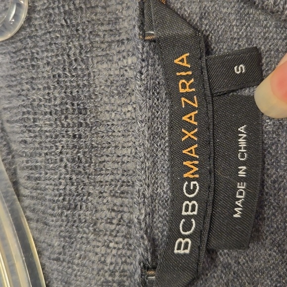 Beautiful cowl neck sequin sweater - Picture 4 of 4